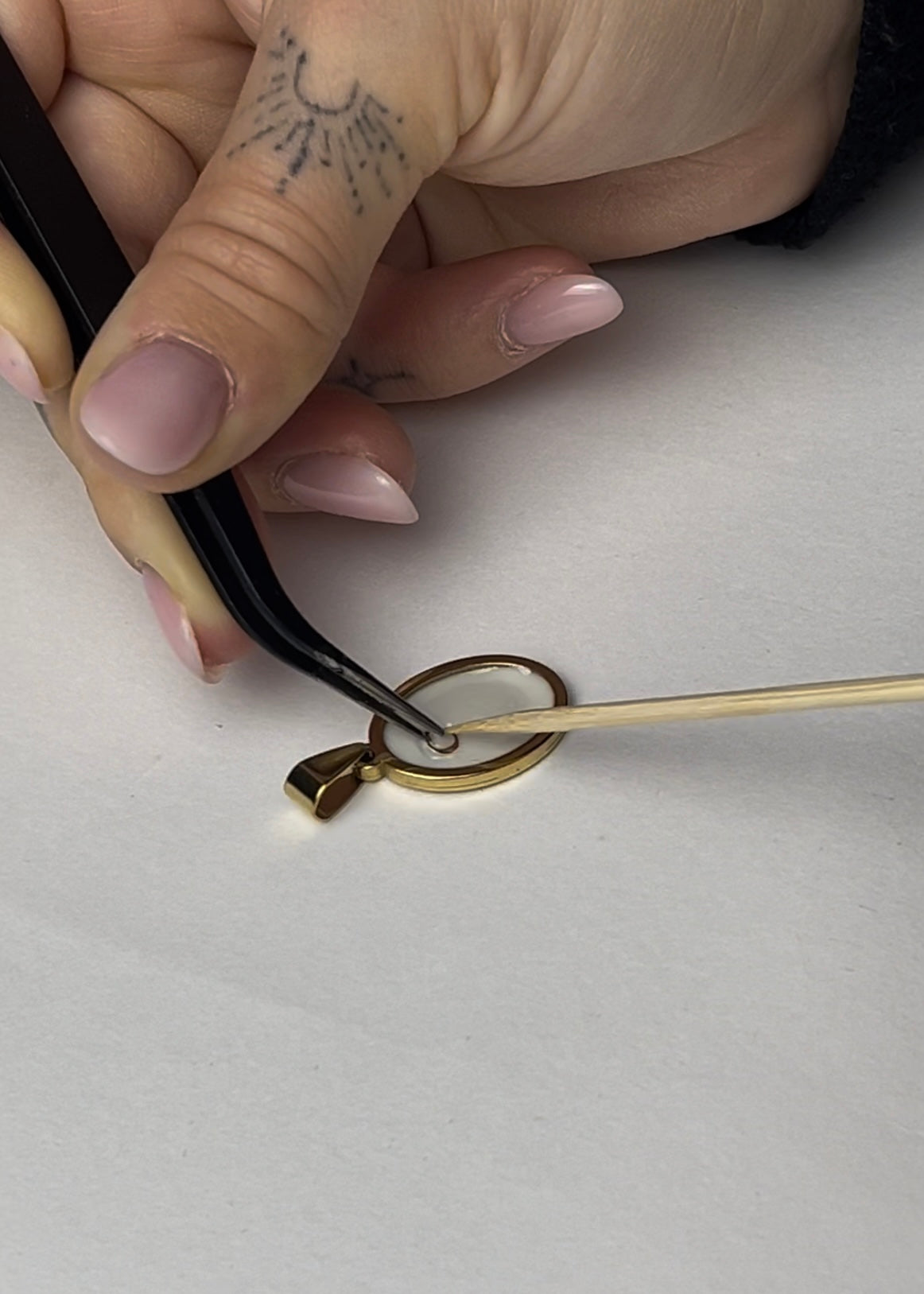 CREA LA TUA COLLANA TIMELESS ORO